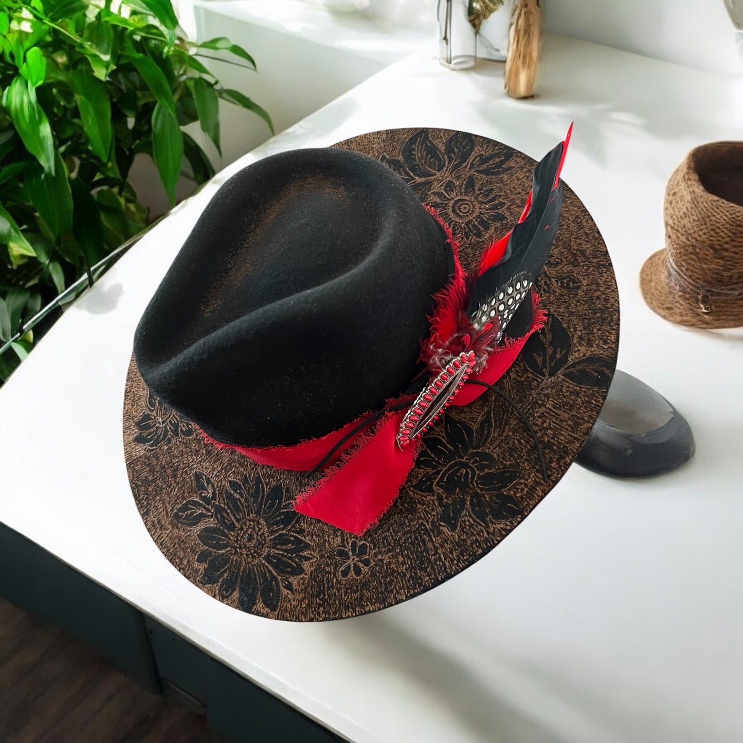 Black & Red Charlie Horse Felt Hat