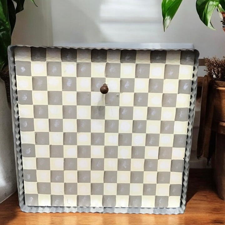 Checkered Metal Charm Display