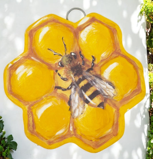 Round Top Honey Bee Charm